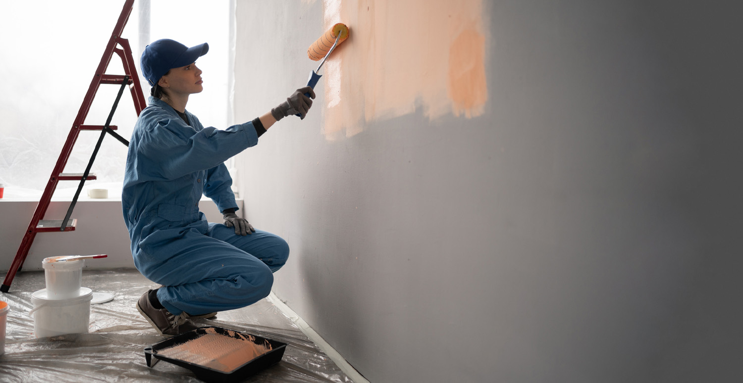 Vi utför invändig och utvändig målning med fokus på noggrant förarbete och ett hållbart slutresultat. • Väggar och tak • Fasadmålning • Spackling och underarbete • Mindre renoveringsarbeten